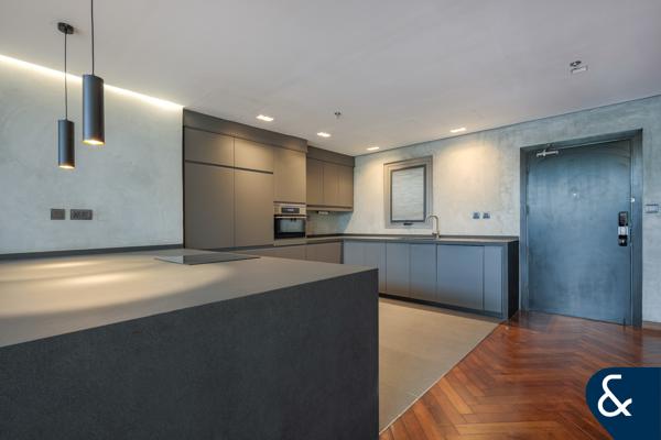 Fully Upgraded + Remodelled | Vacant | Duplex